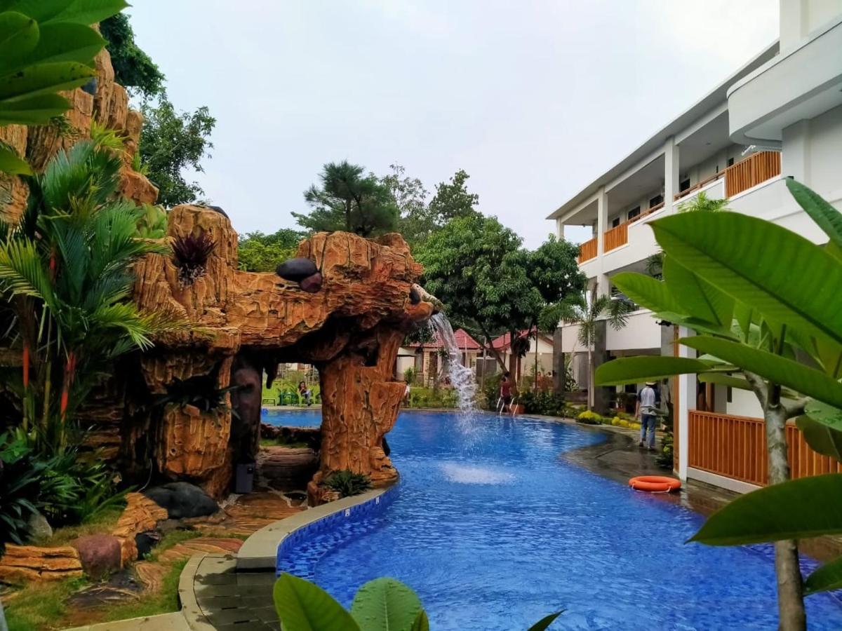 Long Beach Hotel Pangandaran Ngoại thất bức ảnh