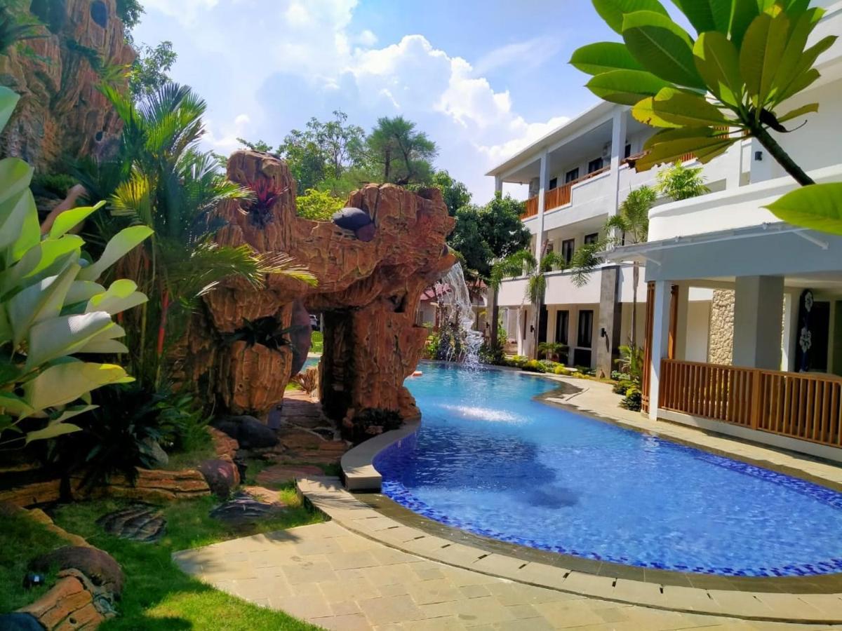 Long Beach Hotel Pangandaran Ngoại thất bức ảnh